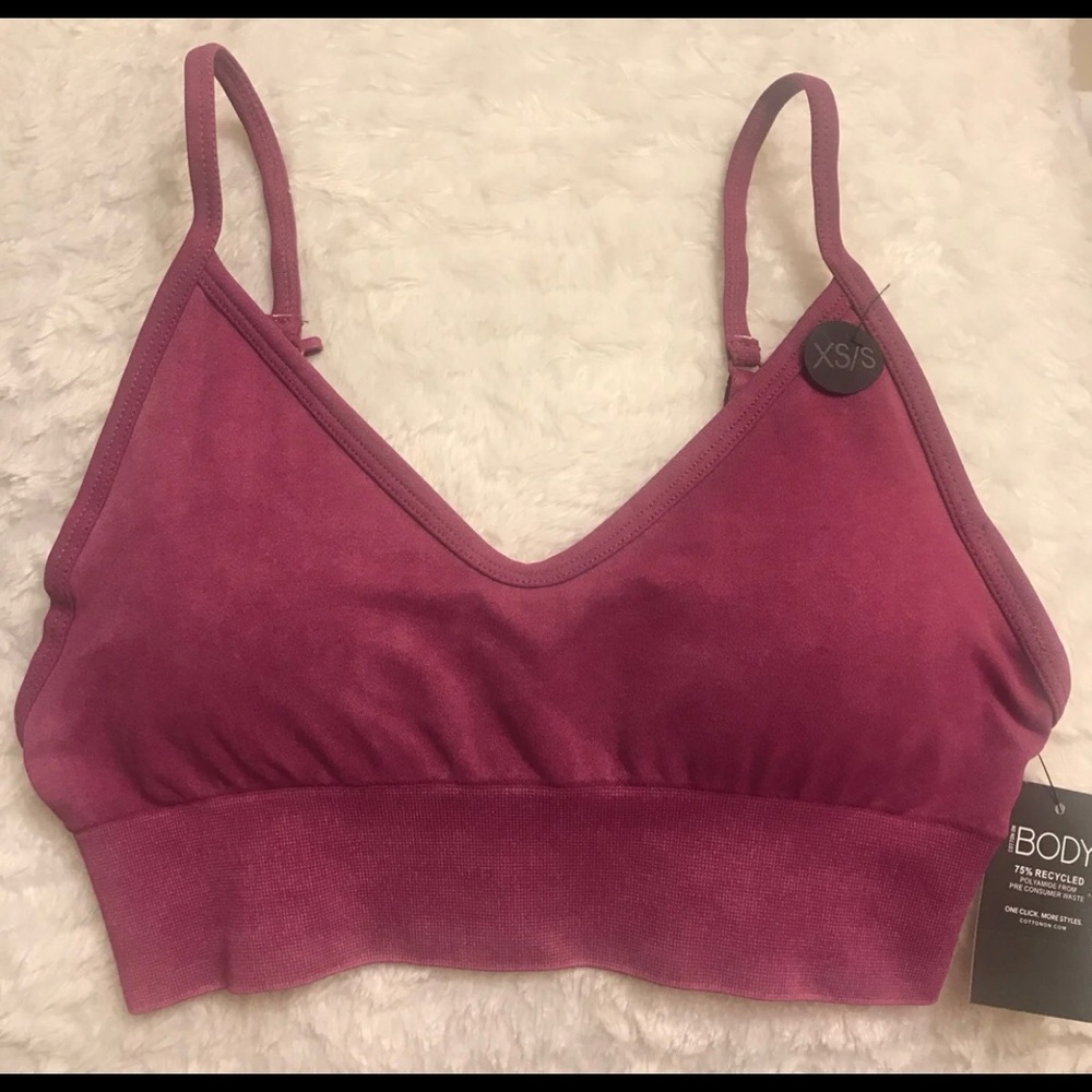 Cotton On - Body - V Neck Padded Sports Bra - Picture 6 of 10